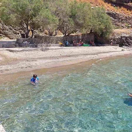 Korthaki Beach House Οικογενειακή Villa στη θάλασσα