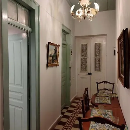 Holiday home Korthaki Beach House Οικογενειακή Villa στη θάλασσα *